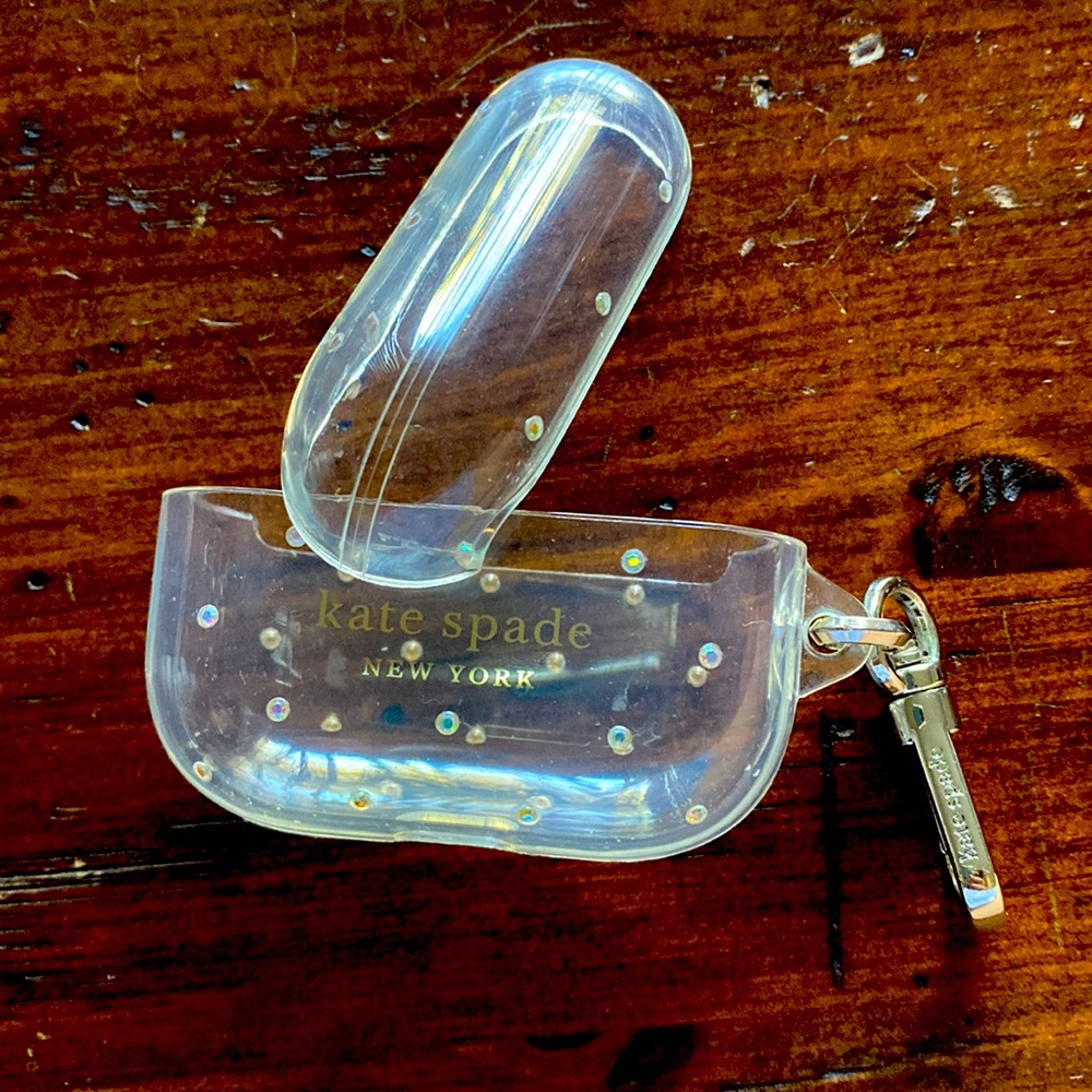 Used Kate Spade Airpod Pro Case - Very good condition